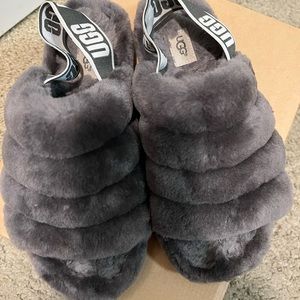 Woman’s UGG Fluff Sandal